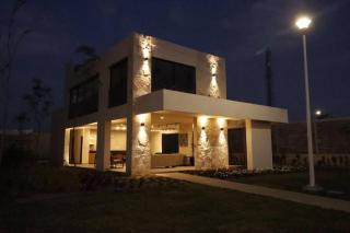 Departamento Ejecutivo cerca de BJX - Santa Gertrudis - 2
