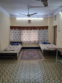 1 Room for 4 Guests OR 2 BHK for 4 to 10 Guests with AC for Families - Haiderabad - 3