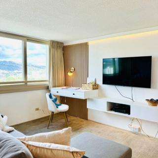 Central Waikiki luxury High Wtih Views & Beach - 4