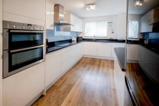 Colwell 4 Bedroom, 3 Bathroom House - Spondon - 3