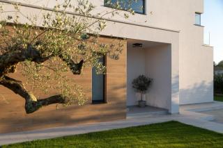 Moderne Luxusvilla Mali Dvor mit Pool 500m am Meer in Porec - Vabriga - 4