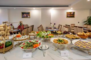 Prague Da Nang Beach Hotel - Da Nang - 3