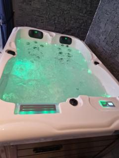 Gîte avec jacuzzi privatif - Solre-le-Château - 0