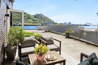 Waterfront fjord view, home office, 2 BR LUX apt, parking on-site - Oslo - 1