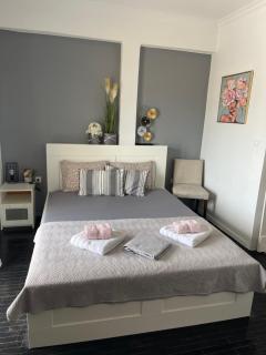 Small Oasis-Über den Dächern von Athen - 3