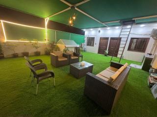Elegant Penthouse Rooms Gulistan E Joher Blk 14 - 9