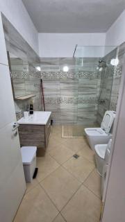GBEAPARTMENTS Luxury - Golem - 2
