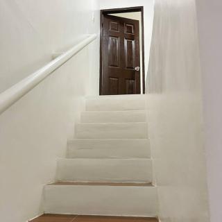 Kellys Crib Transient Deca Clark - 4