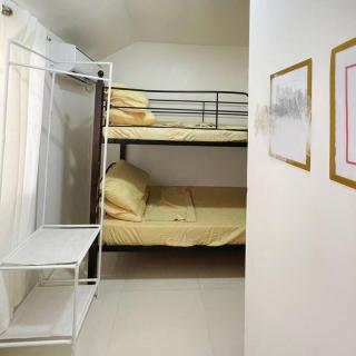 Kellys Crib Transient Deca Clark - 3