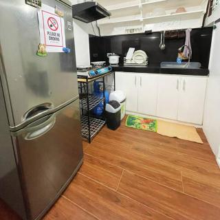 Kellys Crib Transient Deca Clark - 1