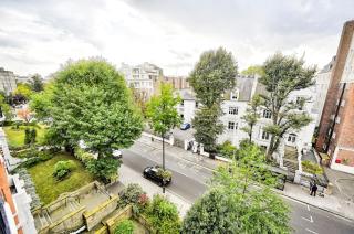 Beatles-Themed Serviced Apartments on Abbey Road - 4