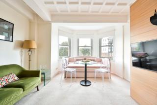 Beatles-Themed Serviced Apartments on Abbey Road - 1