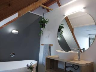 Hidden gem in bush 350m from main beach - 7