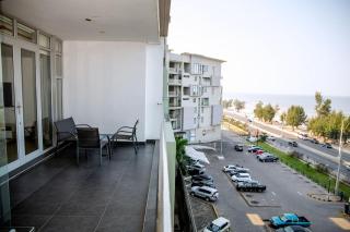 Beachfront Luxury Exquisite Retreat above Mall - 9