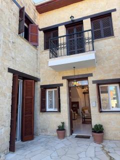 Dean's Mansion - Omodos - 0