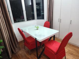 Jacuzzi POOL 3Bedroom, walk to Stadium - 2