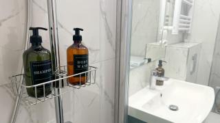 B1 - Duke Room - Warsaw City Haven - Shared Bathroom - Warsaw - 9