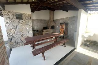 Casa Aconchego, Peito de Moça - Luis Correia - 1