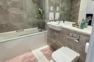 Modern Apartment All Amenities Greater London - Rainham - 2