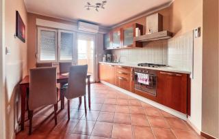 Awesome Apartment In Medulin With Wifi - 6