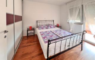 Awesome Apartment In Medulin With Wifi - Medulin - 9