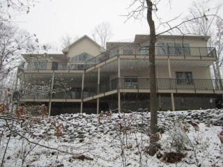 Beautiful Lakeside suite with private entrance - Loudon - 0