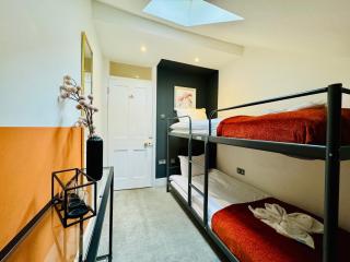 Spectacular 2 Bedroom Flat Next To Beach Sleep 9 - Brighton & Hove - 5