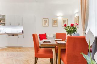 Prague Days - Three-bedroom Apartment with Balcony - 1
