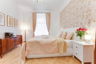 Prague Days - 3BDR Apt - Small Balcony - 2 Bathrooms - 90 sqm - Prague - 4