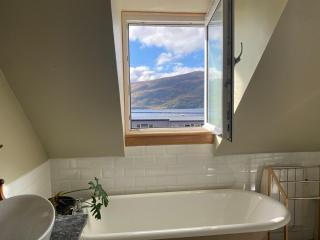 Highland Rooms - Room Only No Breakfast - Ullapool - 4