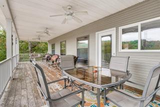 Waterfront Beaver Lake House with Deck and Fire Pit! - Eureka Springs - 8