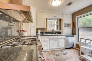 Waterfront Beaver Lake House with Deck and Fire Pit! - Eureka Springs - 3