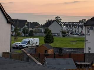 Budget Friendly King Room, Limerick - 3