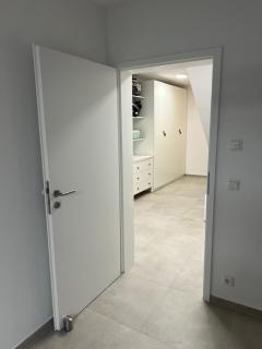 EMMA Gardencity Basement Flat - 1