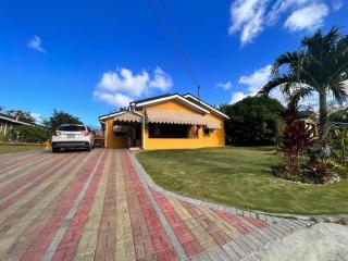 Virgos Villa - AC Pool WiFi SmartTV Gym - Ocho Rios - 0