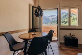 Chuenislodge3 neu&stilvoll, 2Balkone, echtes Bijou mit top-Aussicht - Adelboden - 9
