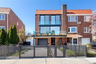 2 Story Villa in Upper Ditmars Astoria Queens - Steinway - 1