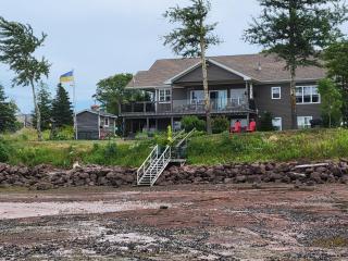 Scenic Harbour View House Waterfront - 9