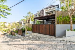Taman Dharmawangsa Villa - 3BR Luxury Private Pool Villa in Nusa Dua - Nusa Dua - 6