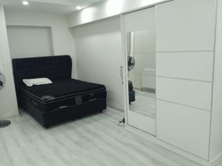 COZY , NEXT TO METRUBUS STN , EUROPEAN SIDE Istanbul - 2