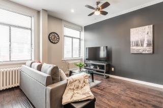 Cozy 1BR- Condo Unit - James Street North - Hamilton - 4