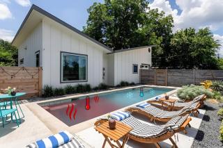 Paradise Pool Palace - 4 min Uber to 6th St - Austin - 8