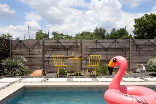 Paradise Pool Palace - 4 min Uber to 6th St - Austin - 4