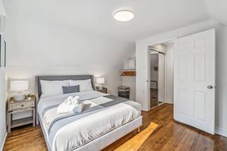 Heritage 3BR Etobicoke Gem, Sherway Gardens, BBQ - Toronto - 7