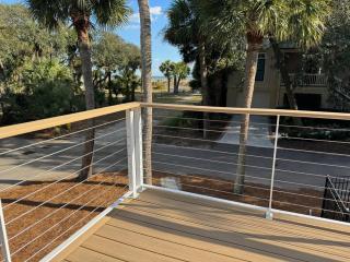 2nd Row 5 Bed 3 and one half Bath Pet Friendly Ocean View Beach House - 4