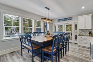 7 Bed 6 and one half bath with private pool spa & private beach access - 1