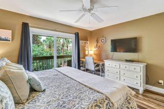 Coligny Villa 2 bd 2 & one half bath with pool-walk to beach 13CV - Hilton Head Island - 6
