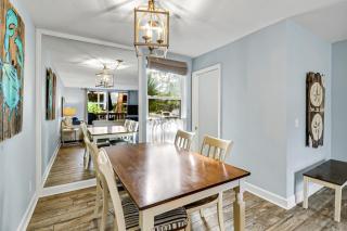 Lagoon View Villa 2 bd 2 & one half bath Steps to the Beach - Hilton Head Island - 5