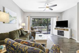 Pet Friendly Beach Villa - walk to the beach - pools tennis and more - Hilton Head Island - 8