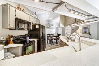 Pet Friendly Beach Villa -3 bed 3 bath - walk to the Beach -88OB - Hilton Head Island - 3